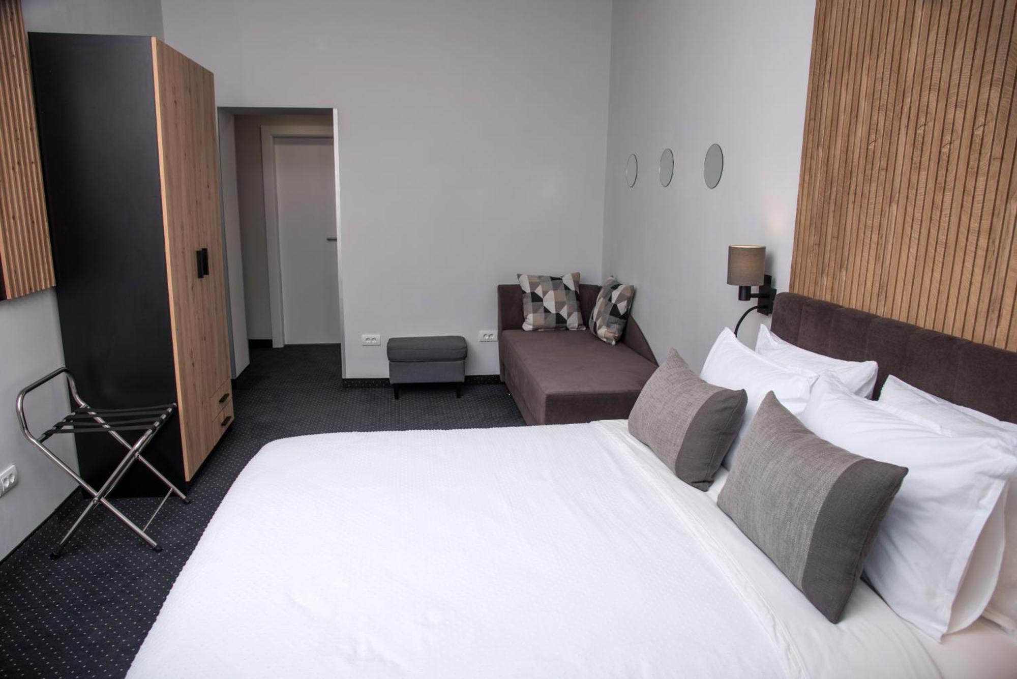 Republic Square Luxury Suites 贝尔格莱德 外观 照片