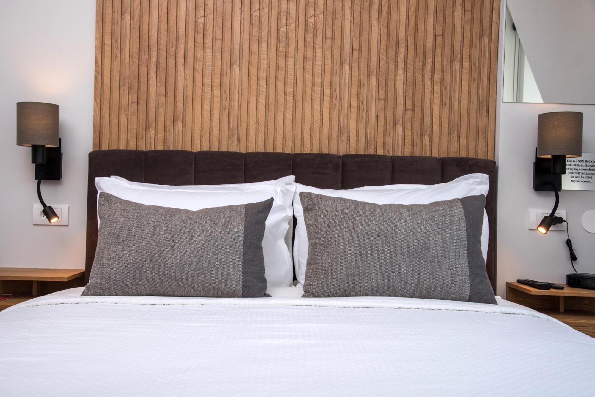 Republic Square Luxury Suites 贝尔格莱德 外观 照片